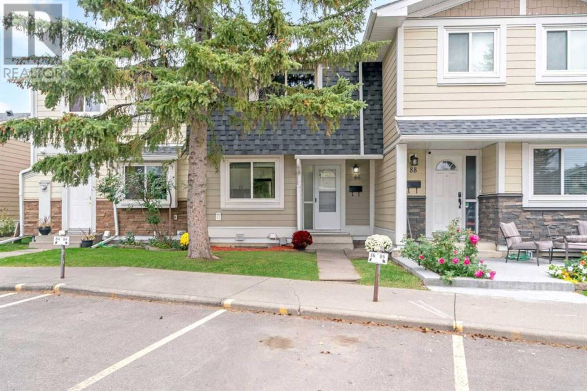 86 Georgian Villas NE Calgary