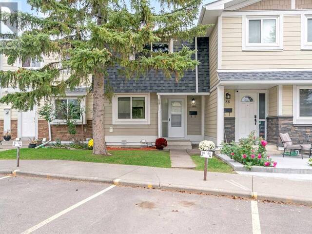 86 Georgian Villas NE Calgary Alberta