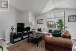 202, 31 Everridge Square SW Calgary