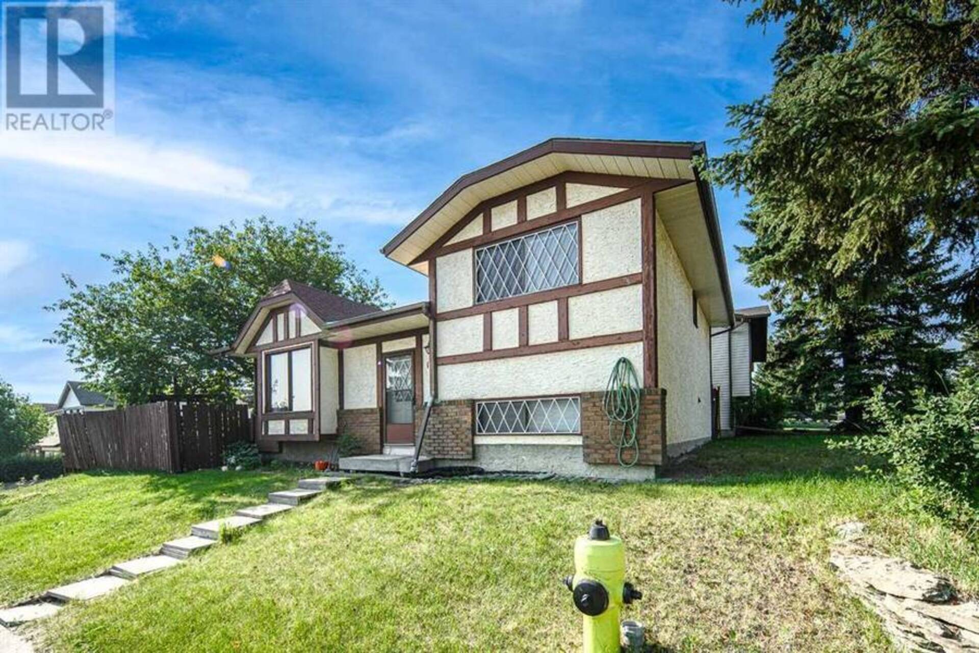 103 sandstone Way NW Calgary