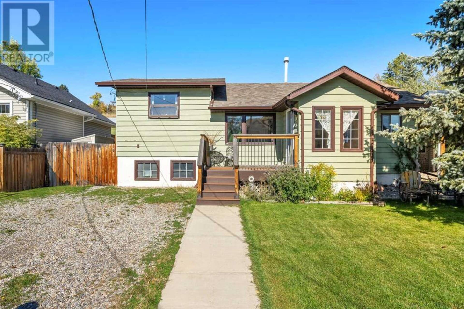 26 Maple Street Okotoks