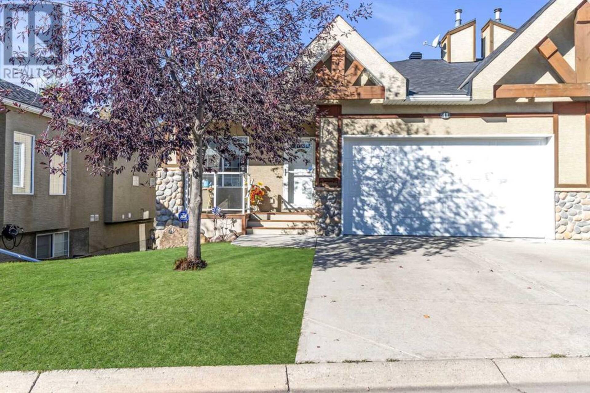 41 Rowland Lane Okotoks