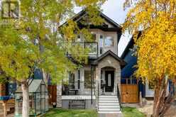 1638 Westmount Boulevard NW Calgary