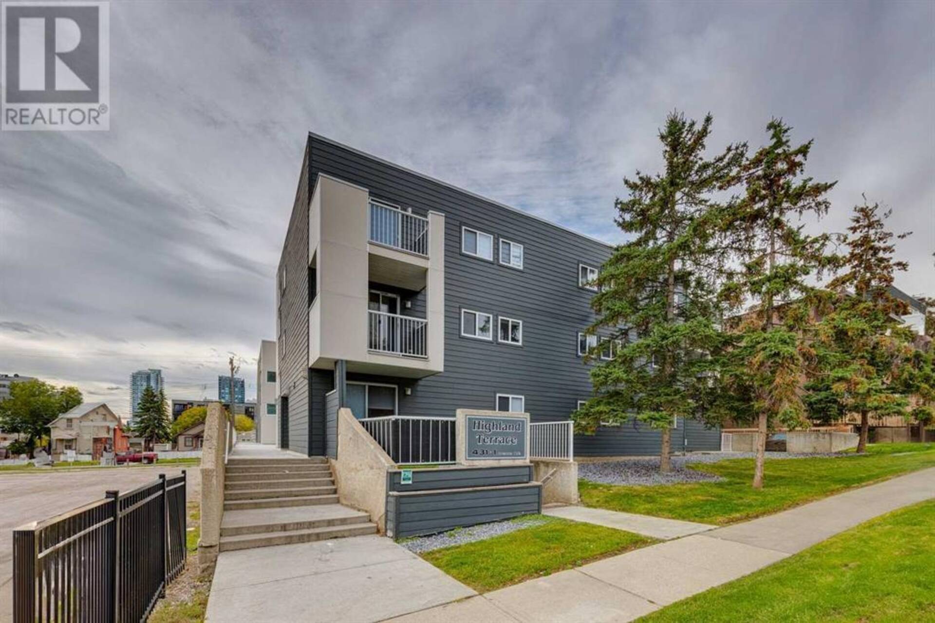 207, 431 1 Avenue NE Calgary