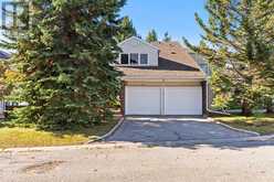 18, 275 Woodridge Drive SW Calgary