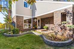 18, 275 Woodridge Drive SW Calgary