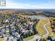 18, 275 Woodridge Drive SW Calgary