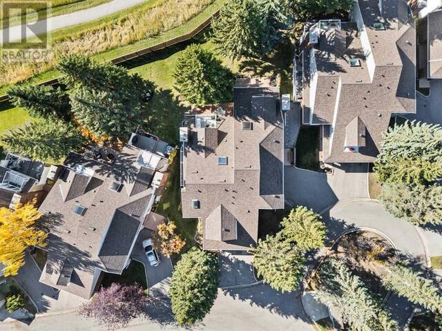 18, 275 Woodridge Drive SW Calgary Alberta