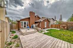 84 castlefall Way NE Calgary