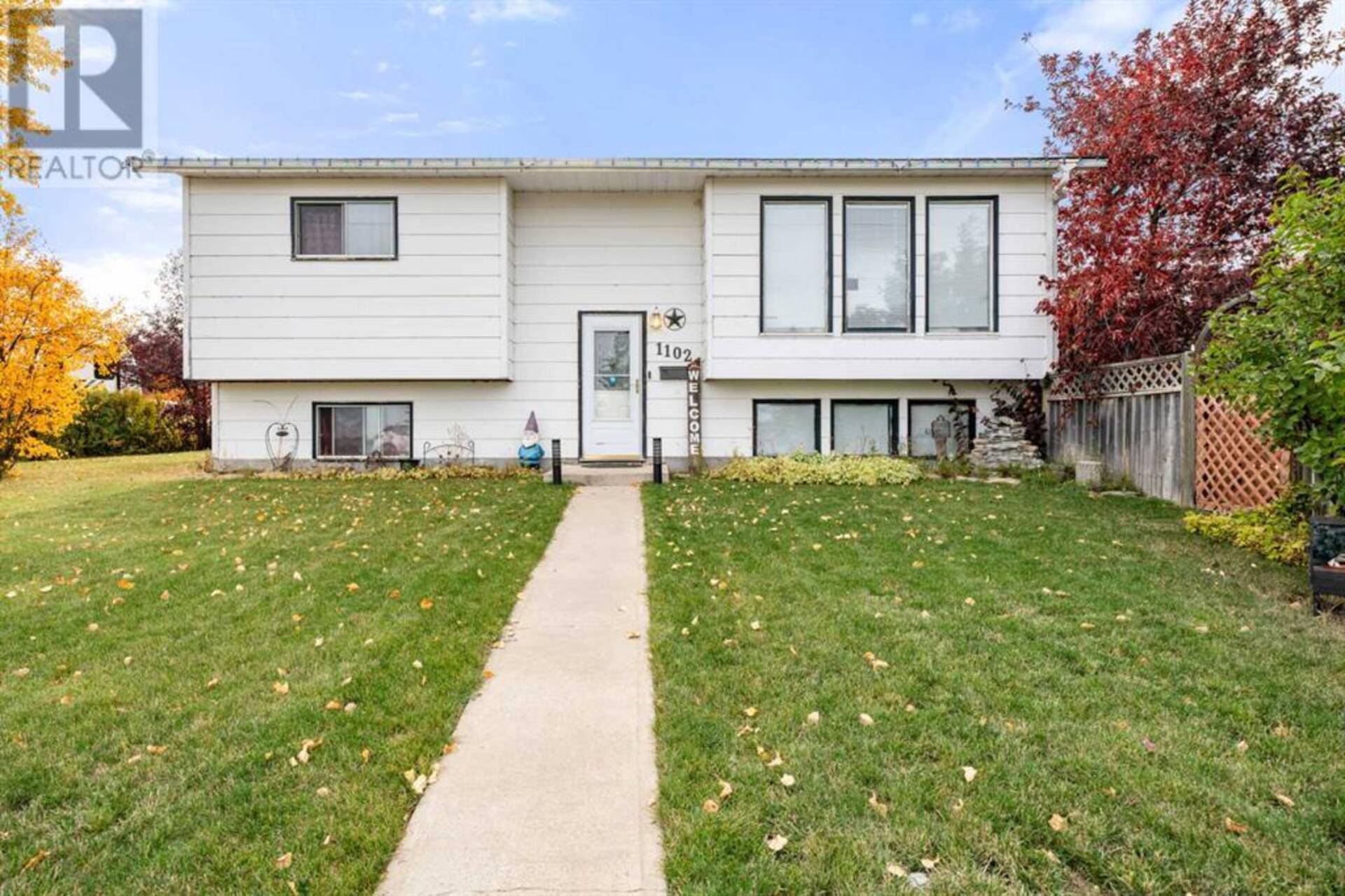 1102 Maple Avenue Crossfield