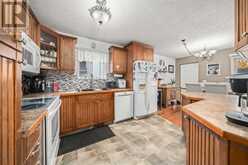 1102 Maple Avenue Crossfield