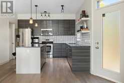 2, 709 17 Avenue NW Calgary