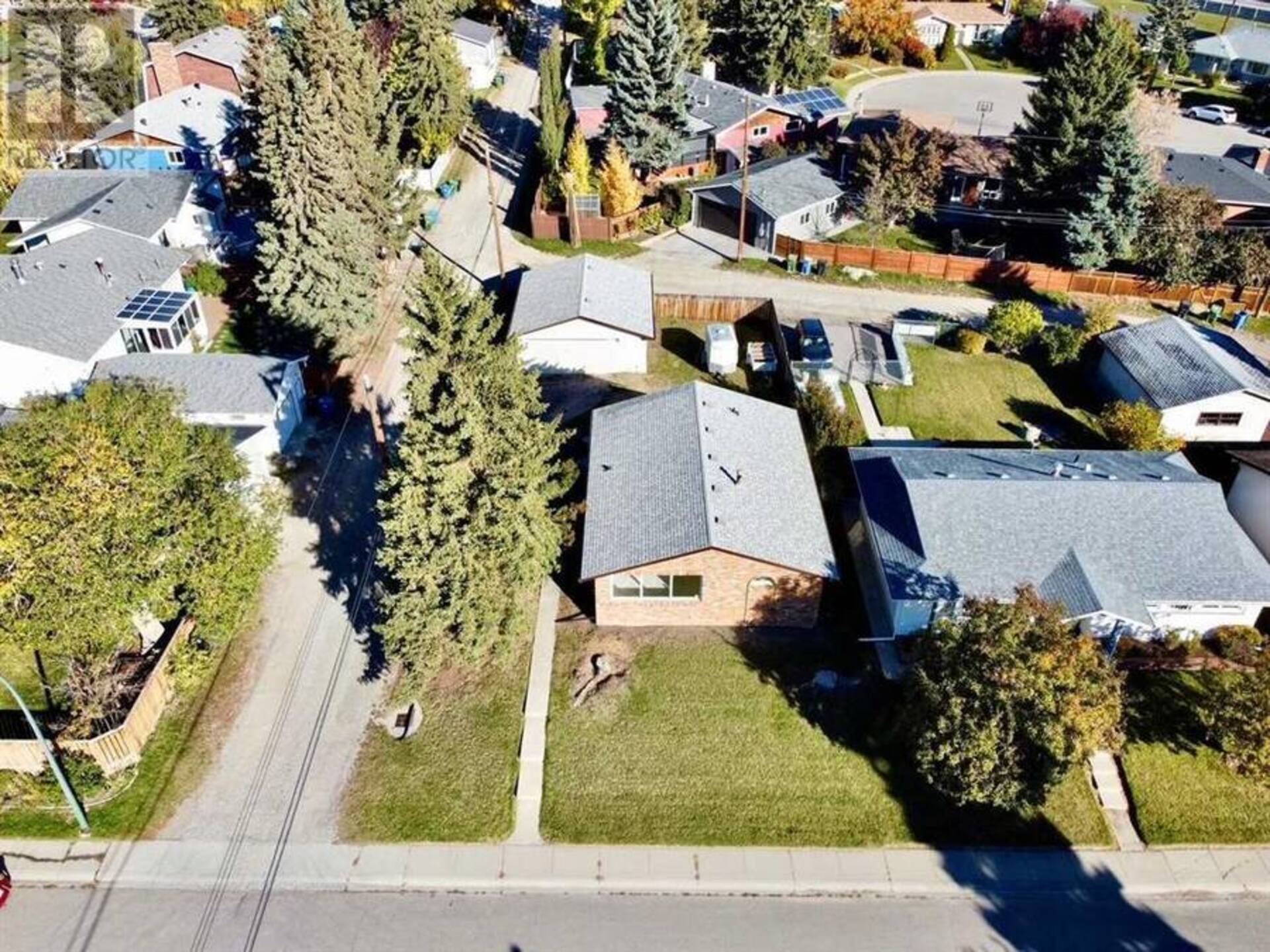 3424 54 Avenue SW Calgary