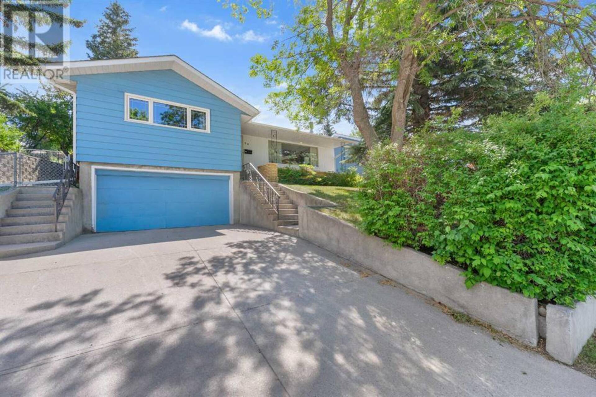 94 Cumberland Drive NW Calgary