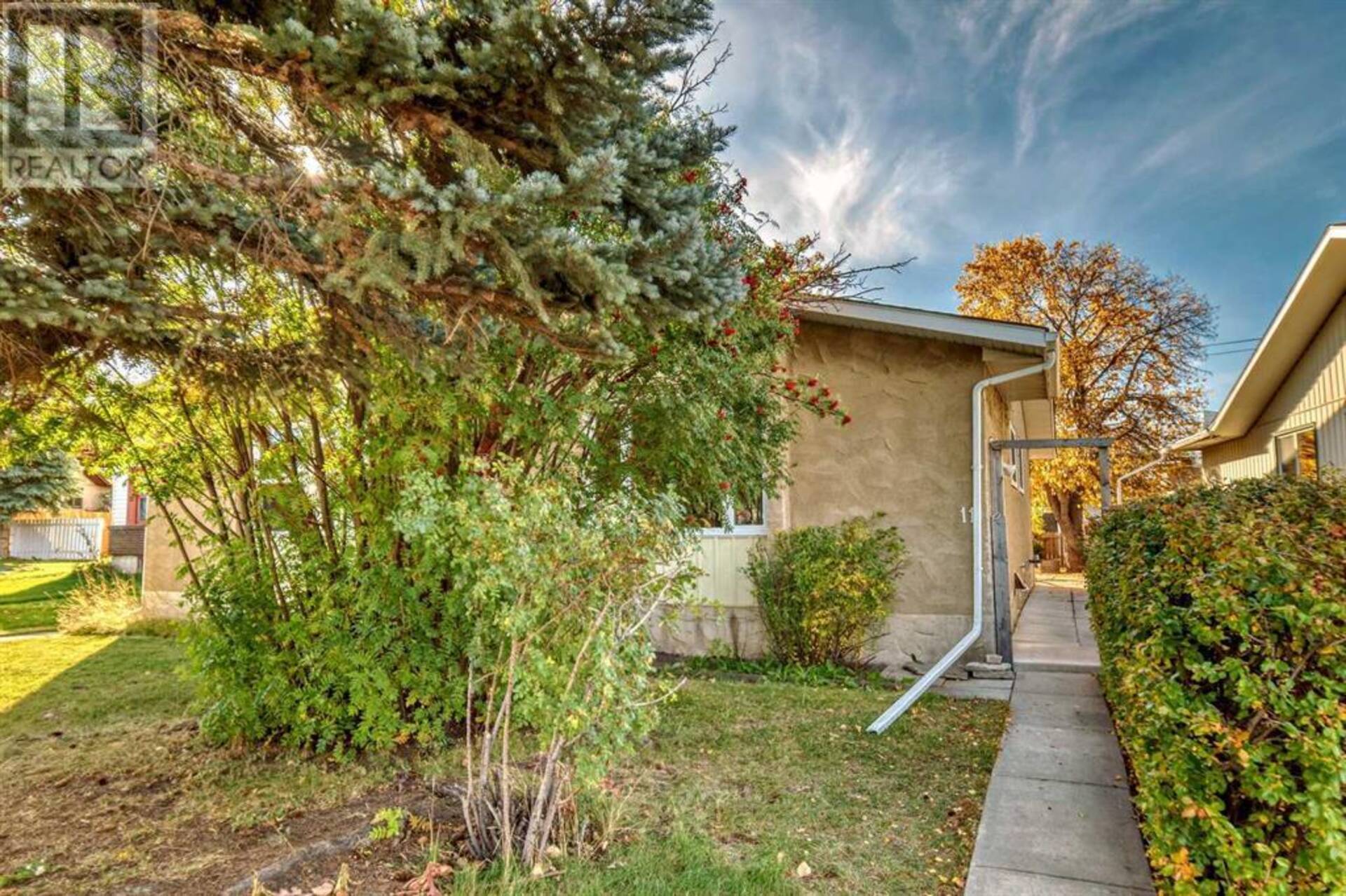 11 Rundlelawn Court NE Calgary