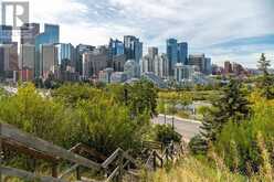 327 7 Avenue NE Calgary