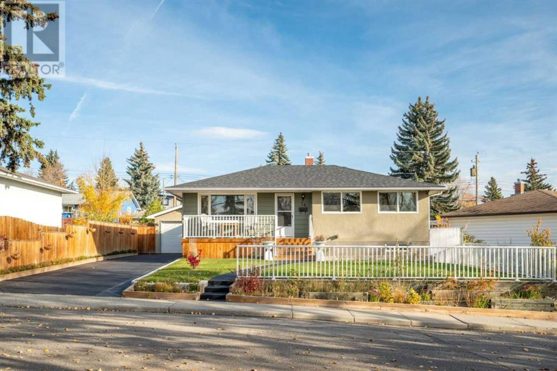 24 Trafford Place NW Calgary