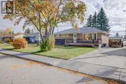 48 Thornlee Crescent NW Calgary