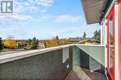 38 Woodbriar Place SW Calgary