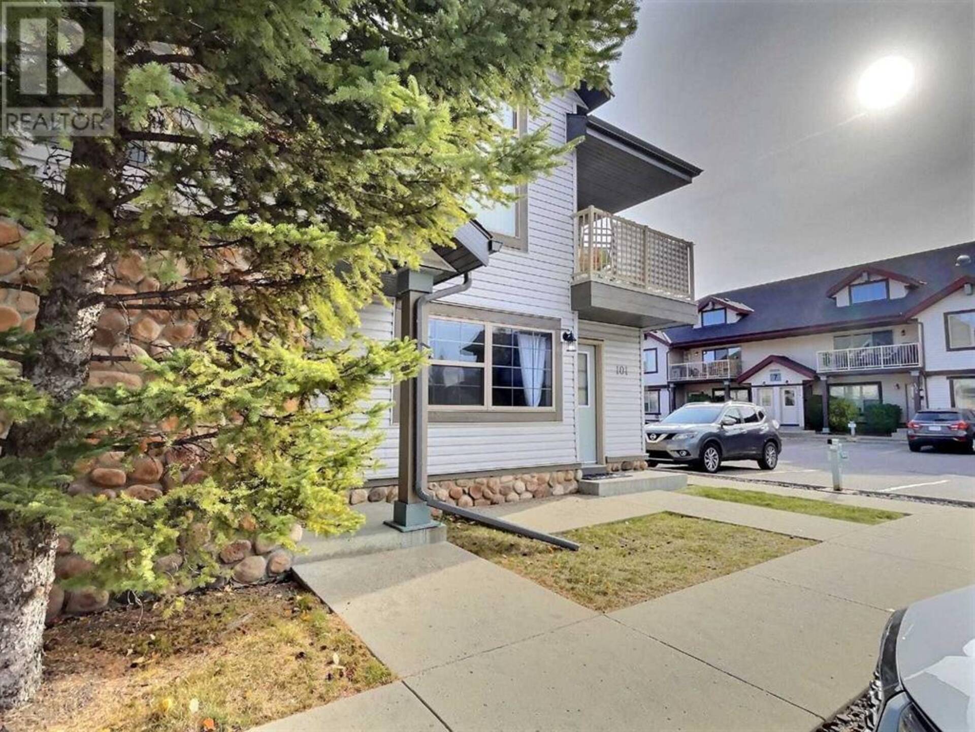 101, 8 Everridge Square SW Calgary