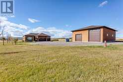 192108 239 Avenue W Rural Foothills