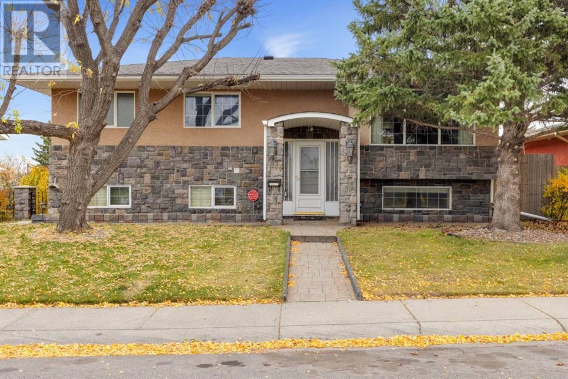 1239 Hunterquay Hill NW Calgary