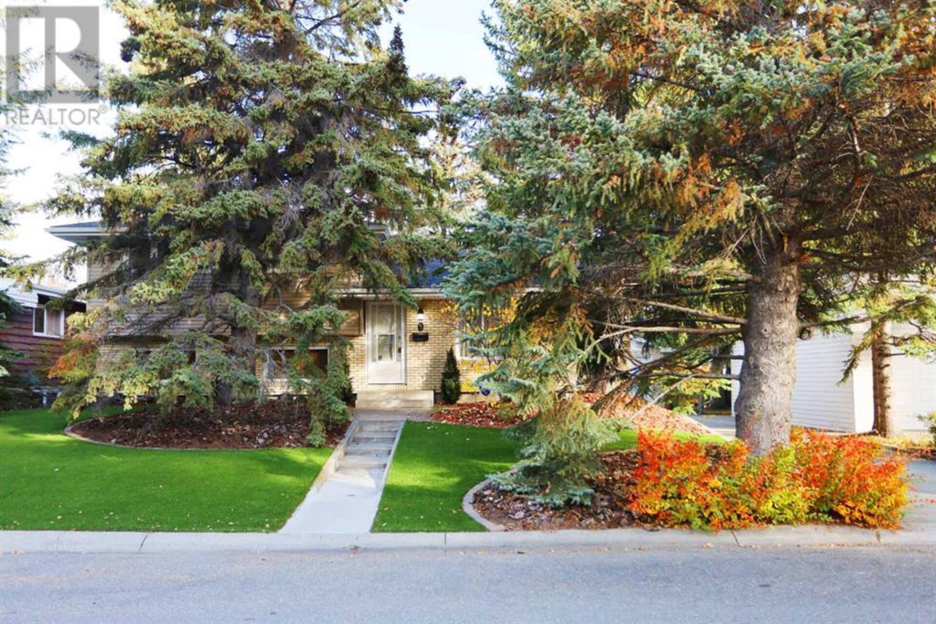 8 Varshaven Place NW Calgary