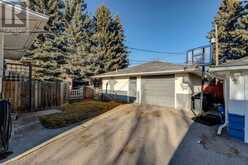 132 42 Avenue NW Calgary