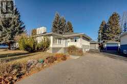 132 42 Avenue NW Calgary