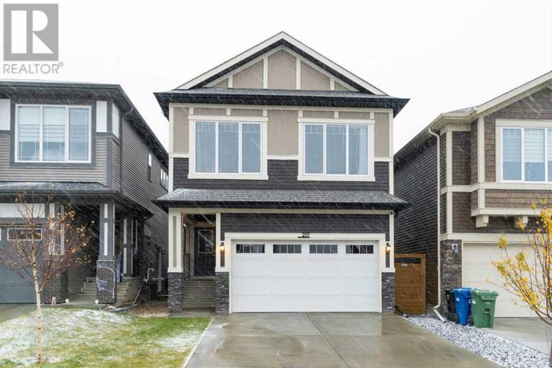 217 Lucas Crescent NW Calgary