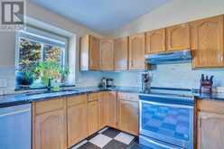 520 Shawinigan Drive SW Calgary