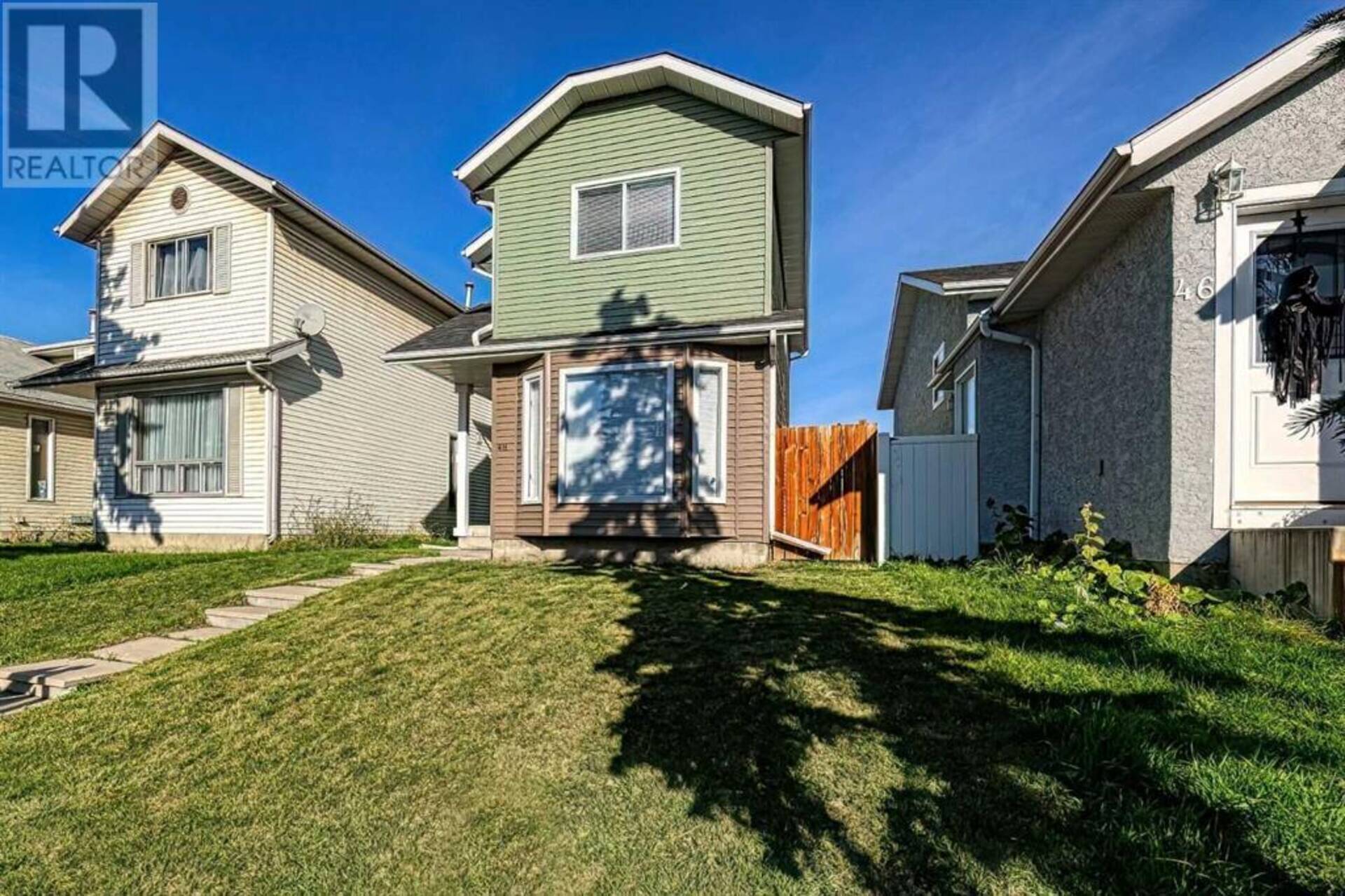 48 Dovercliffe Way SE Calgary