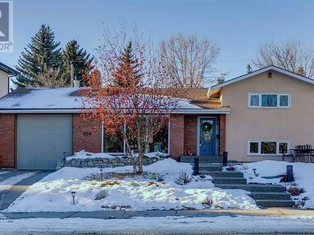 219 Wildwood Drive SW Calgary