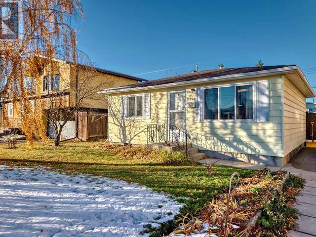 8308 46 Avenue NW Calgary Alberta