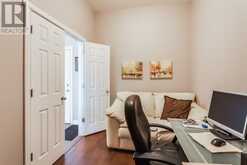 401, 4 HEMLOCK Crescent SW Calgary