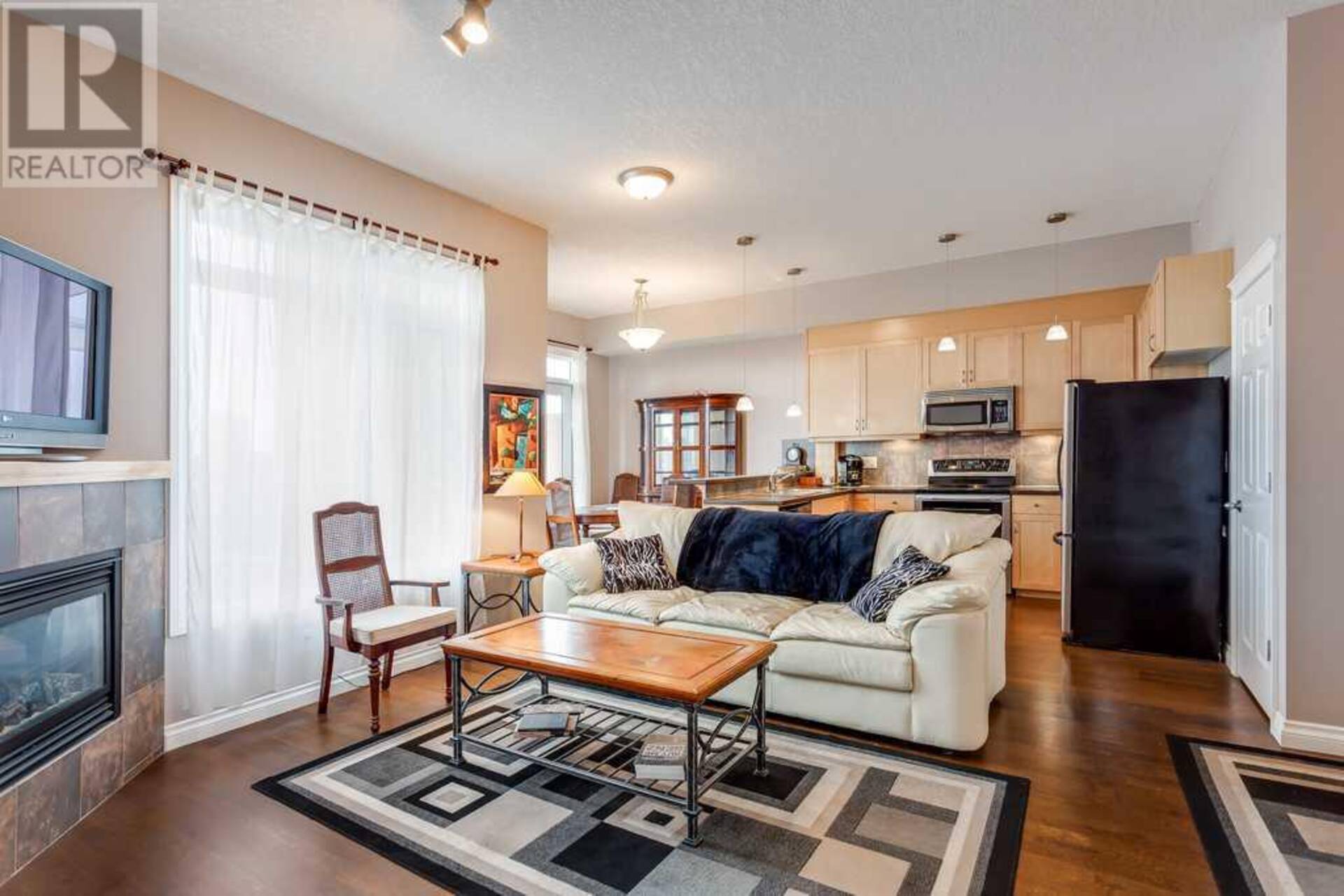 401, 4 HEMLOCK Crescent SW Calgary