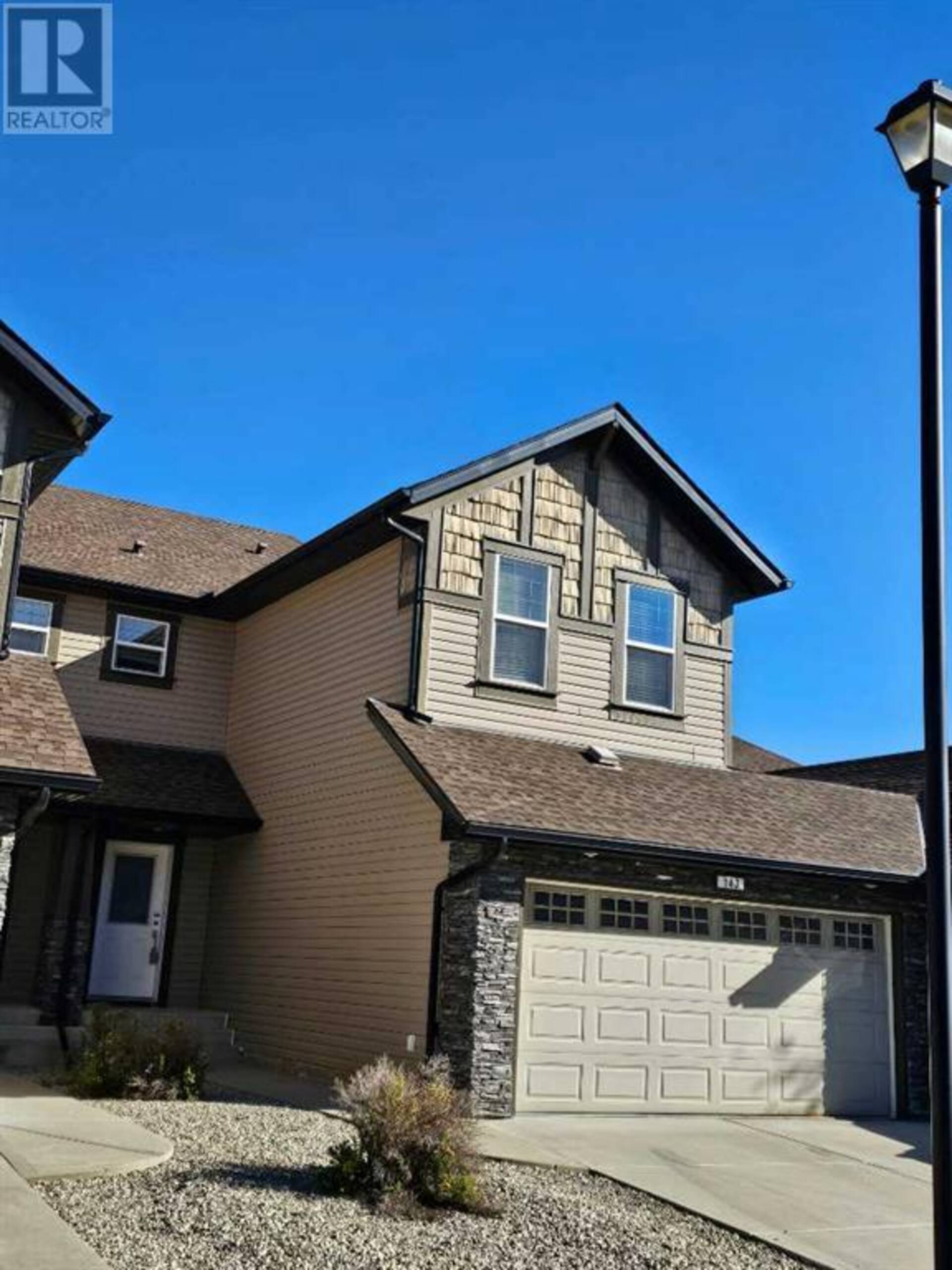 143, 100 Coopers Common SW Airdrie