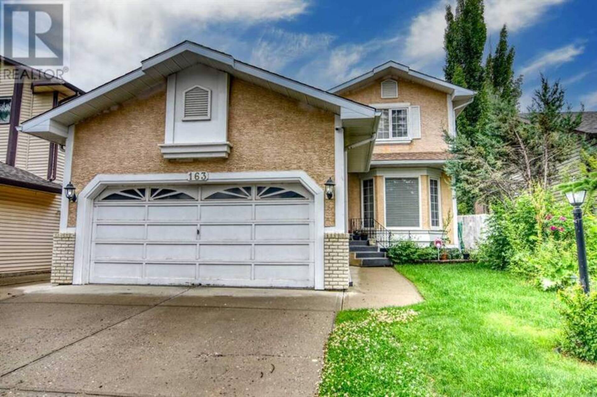 163 Shannon Circle SW Calgary