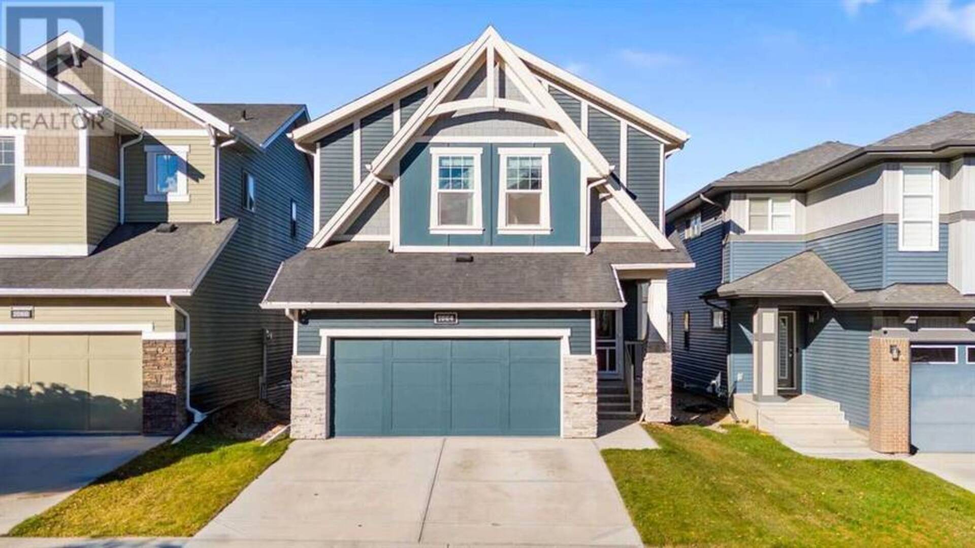 1064 Chinook Gate Heath SW Airdrie