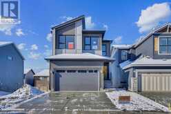 273 LUCAS Place Calgary