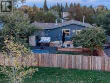 11 Alcock Close Okotoks