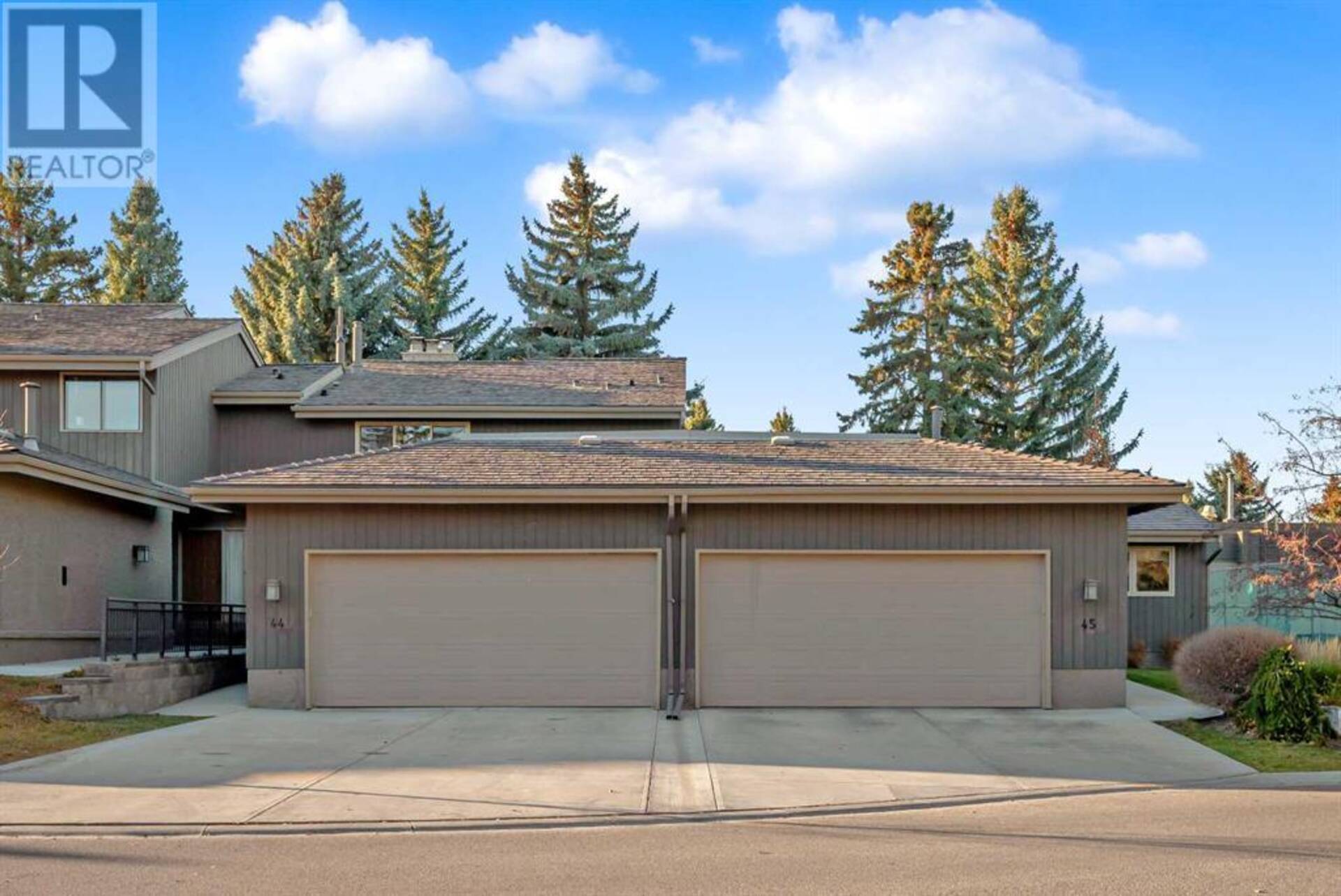 44, 1901 Varsity Estates Drive NW Calgary