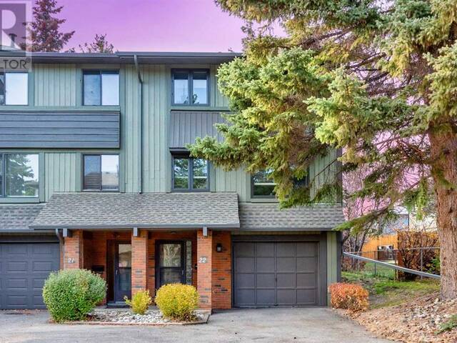 22, 10030 Oakmoor Way SW Calgary