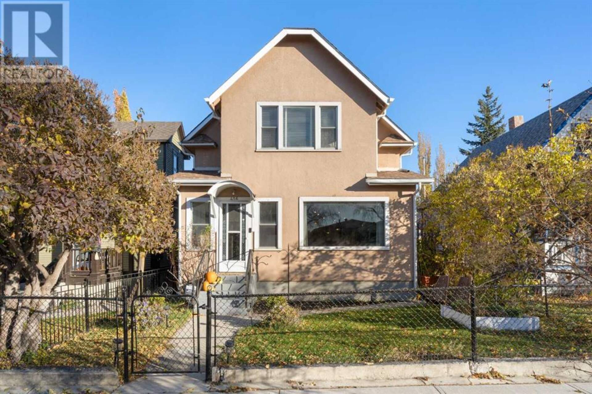 416 7 Street NE Calgary