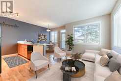 114 Everridge Gardens SW Calgary