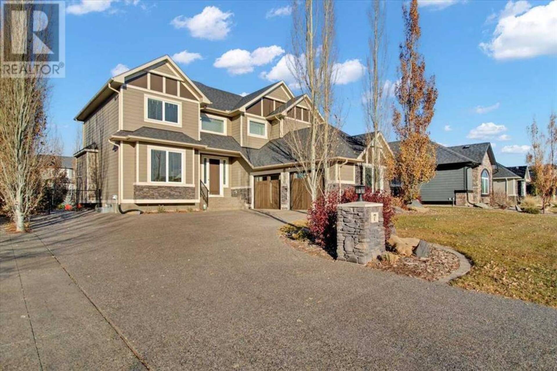 7 Cimarron Estates Manor Okotoks