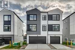 8542 19 Avenue SE Calgary