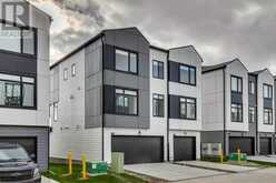 8542 19 Avenue SE Calgary