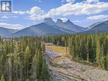 107, 155 Crossbow Place Canmore