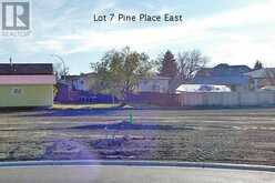 7 Pine Place E Claresholm